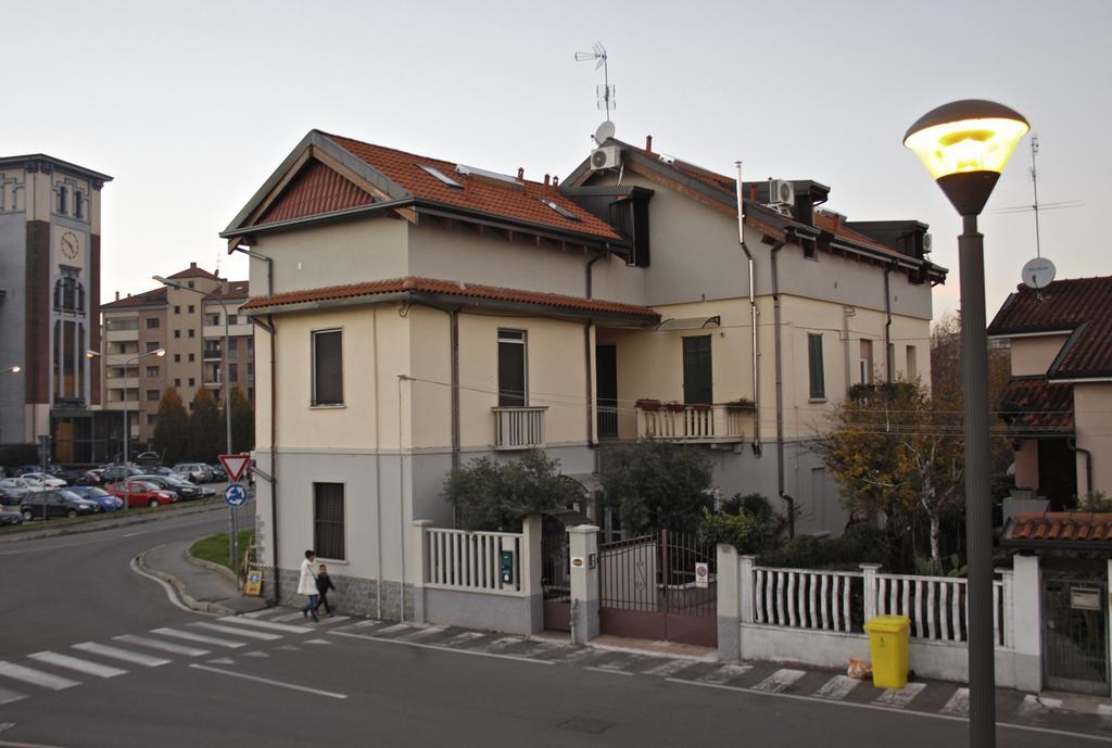 B&B Leonardo Rho Ngoại thất bức ảnh