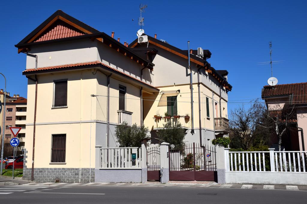 B&B Leonardo Rho Ngoại thất bức ảnh